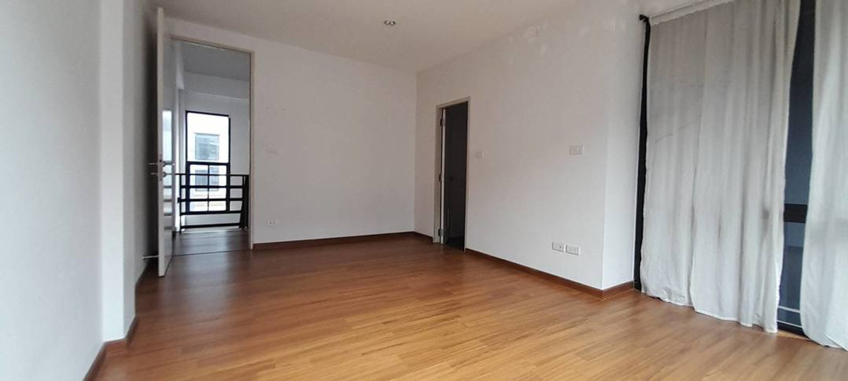 ให้เช่าทาวน์โฮมแจ้งวัฒนะ เมืองทอง : ทาวน์โฮม ติดรถไฟฟ้า เดิน5นาที ขึ้นทางด่วน2นาที ทำออฟฟิศ จดบริษัทได้