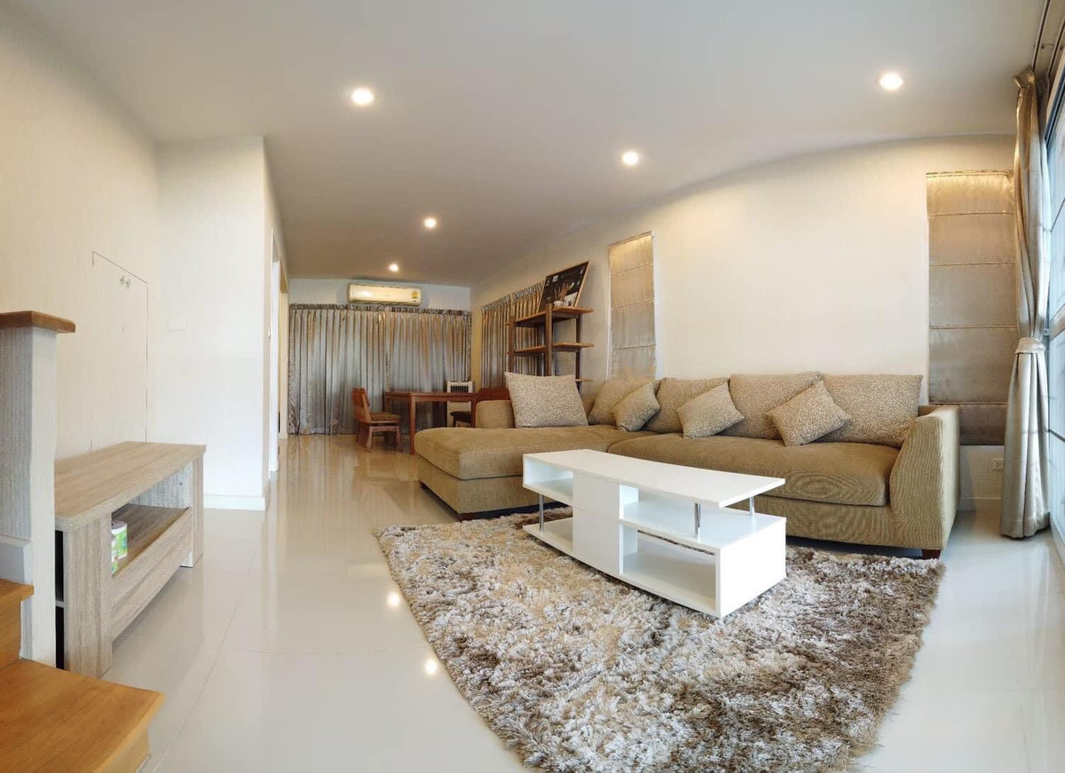 For RentTownhomeChaengwatana, Muangthong : Townhome with 3 bedrooms, can be used as an office, can register a company, fully furnished, close to the expressway.