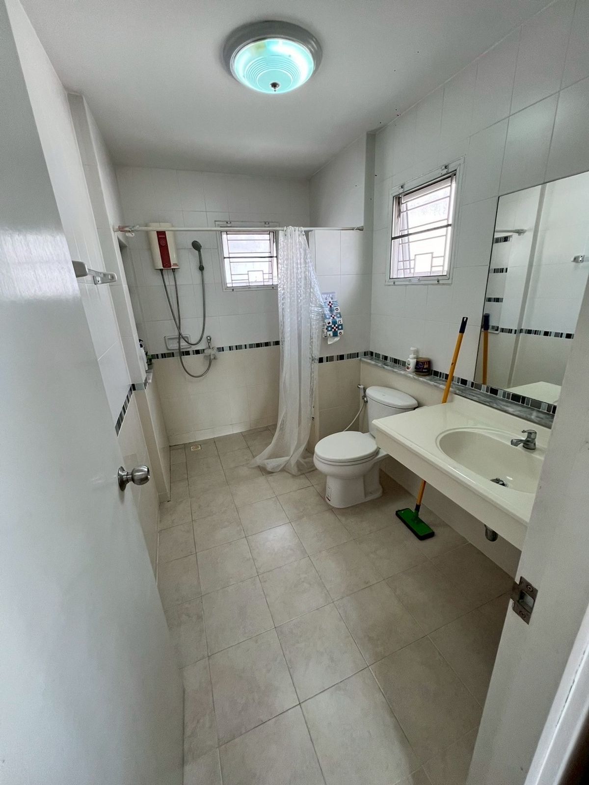 For RentHouseChaengwatana, Muangthong : fully furnished house with 3bedroom 3bathroom on Pak Kret Bypass Road, 5 mins to Muang Thong Thani.