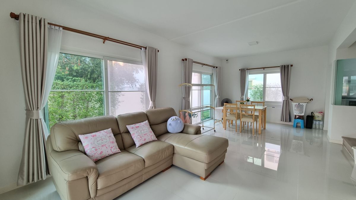 ให้เช่าบ้านพัฒนาการ ศรีนครินทร์ : ให้เช่า 📍 Villaggio Srinakarin 📍 3 ห้องนอน 3 ห้องน้ำ เฟอร์นิเจอร์ และ เครื่องใช้ไฟฟ้าครบ 