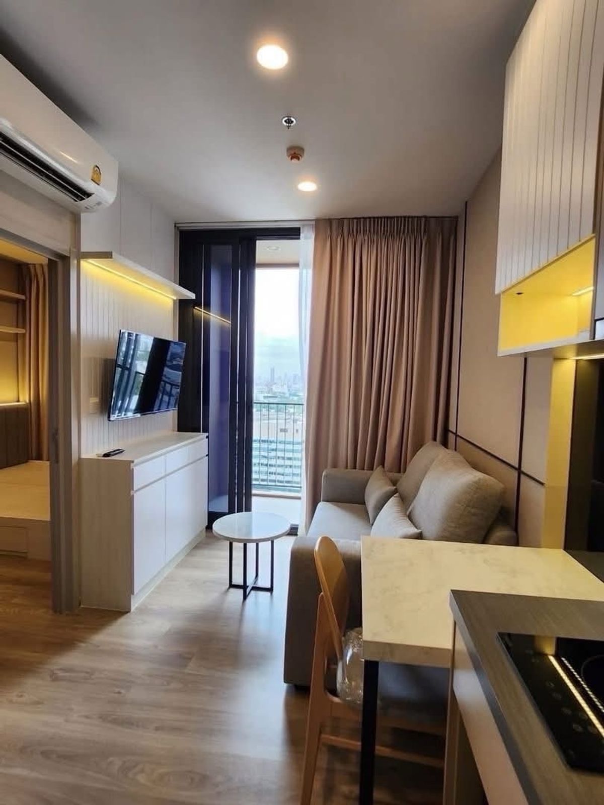 ให้เช่าคอนโดสุขุมวิท อโศก ทองหล่อ : ❤️ให้เช่า/ขาย คอนโด Oka Haus Sukhumvit 36 ใกล้ BTS ทองหล่อ มี shuttle bus รับ-ส่งฟรี line@900cqqhk , tel 0859114585 
✅ห้องพร้อมอยู่ 10 มิย 68 เป็นต้นไป นัดดูห้องจองก่อนได้ค่ะ✅
