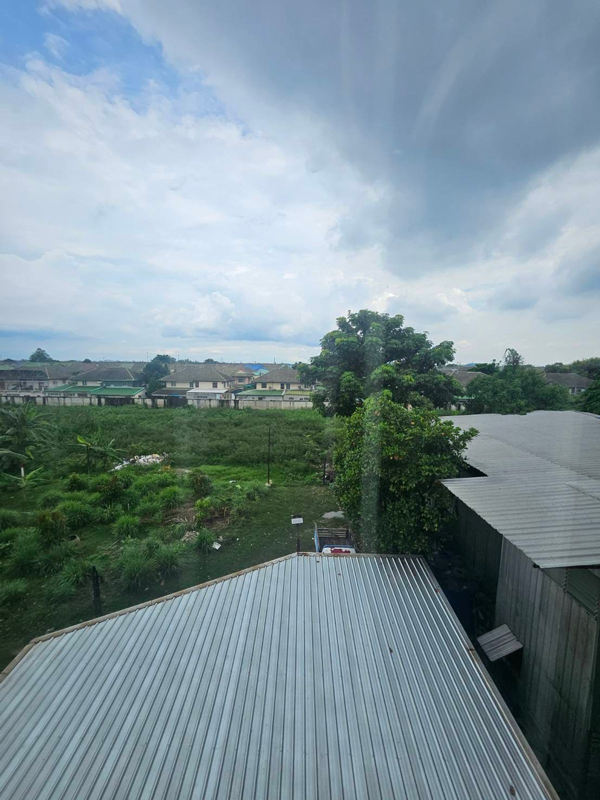 อาคารพาณิชย์ปทุมธานี รังสิต ธรรมศาสตร์ : 🏡 ทาวน์โฮม 3 ชั้น สไตล์โมเดิร์น ใกล้รถไฟฟ้า ราคาถูกที่สุดในโครงการ! เริ่มเพียง 3.59 ล้าน‼️