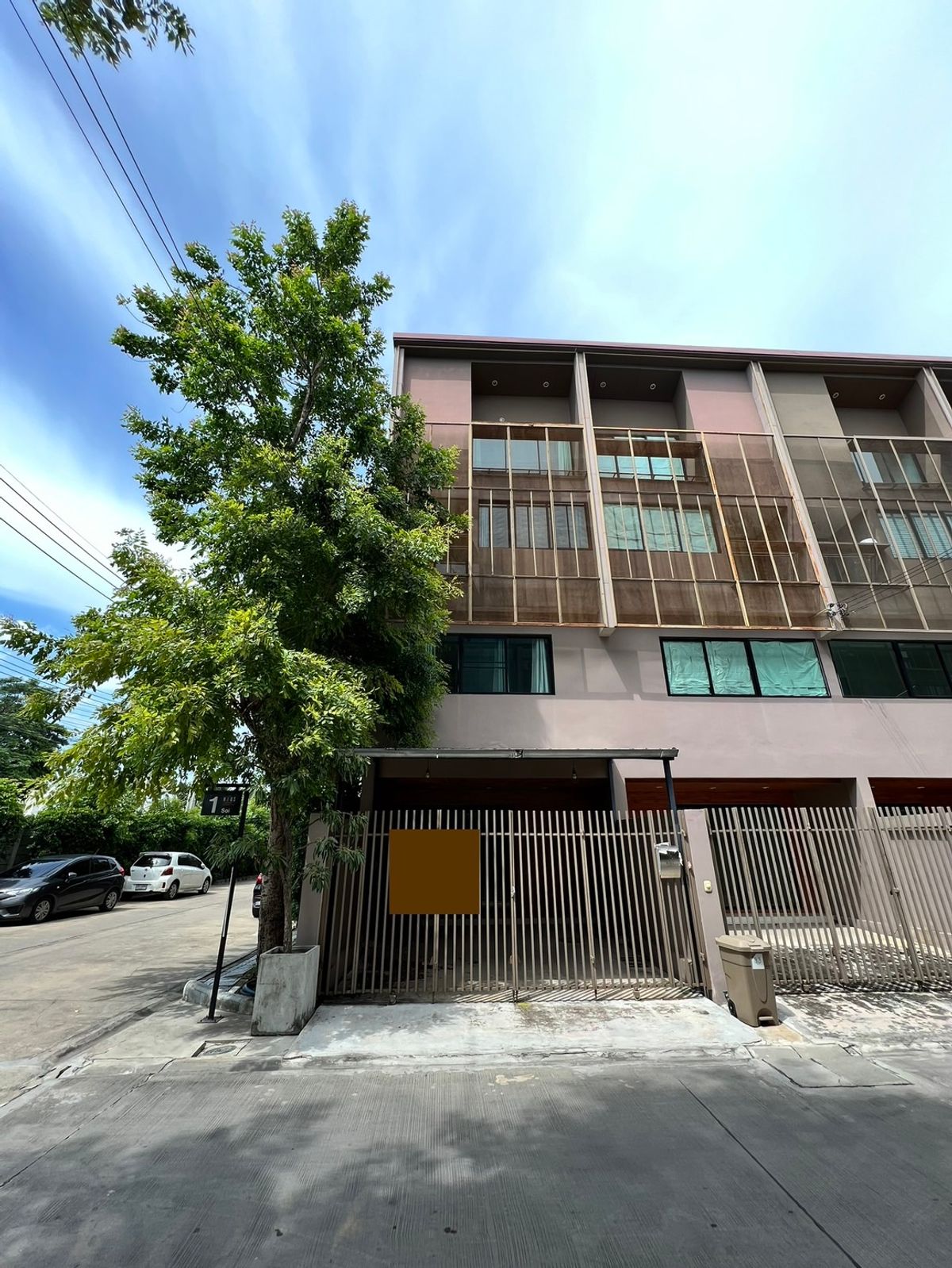 ให้เช่าทาวน์โฮมแจ้งวัฒนะ เมืองทอง : ทาวน์โฮม 3.5 ชั้น 3ห้องนอน ดับเบิ้ล วอลลุ่ม 1นาทีถึง นิชดาธานี เฟอร์นิเจอร์ครบ