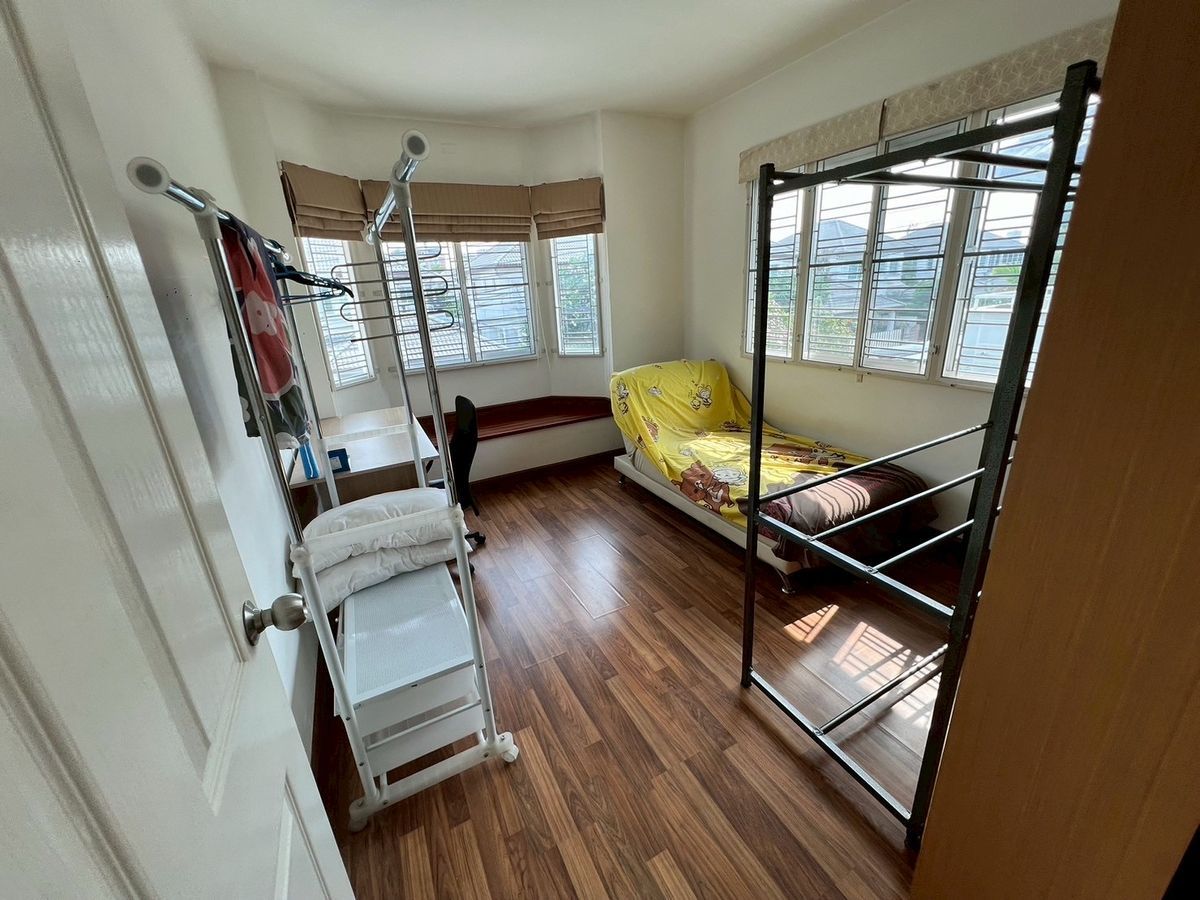 For RentHouseChaengwatana, Muangthong : fully furnished house with 3bedroom 3bathroom on Pak Kret Bypass Road, 5 mins to Muang Thong Thani.