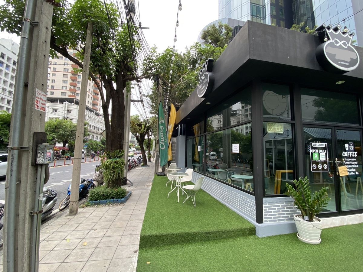 ให้เช่าร้านค้า/ตลาดนัดสุขุมวิท อโศก ทองหล่อ : ☕ 🍰 ปล่อยเช่า ร้านกาแฟ โครงการ ตลาดอินดี้ ติดถนนทองหล่อ พื้นที่ 60 ตรม 