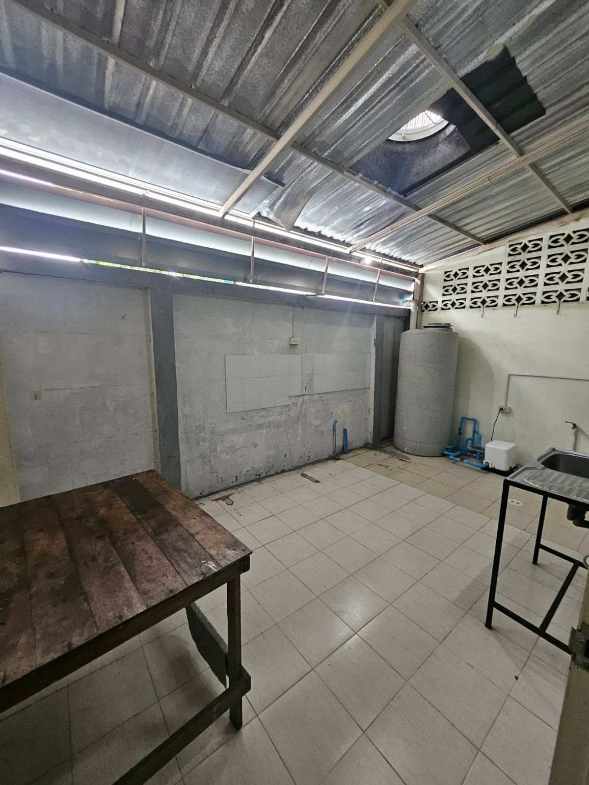 อาคารพาณิชย์ปทุมธานี รังสิต ธรรมศาสตร์ : 🏡 ทาวน์โฮม 3 ชั้น สไตล์โมเดิร์น ใกล้รถไฟฟ้า ราคาถูกที่สุดในโครงการ! เริ่มเพียง 3.59 ล้าน‼️