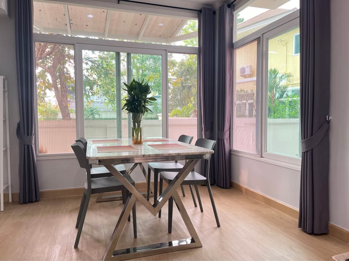 ให้เช่าทาวน์โฮมเลียบทางด่วนรามอินทรา : บ้านเดี่ยว ติดรพ.กระดูกและข้อ KDMS ติดทางด่วนฉลองรัช เฟอร์นิเจอร์พร้อมอยู่ 3ห้องนอน 