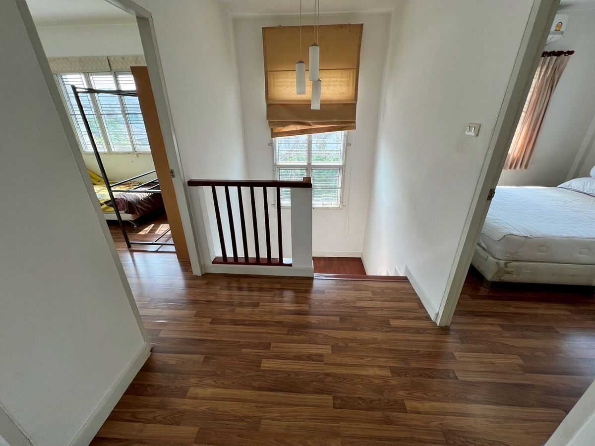 For RentHouseChaengwatana, Muangthong : fully furnished house with 3bedroom 3bathroom on Pak Kret Bypass Road, 5 mins to Muang Thong Thani.