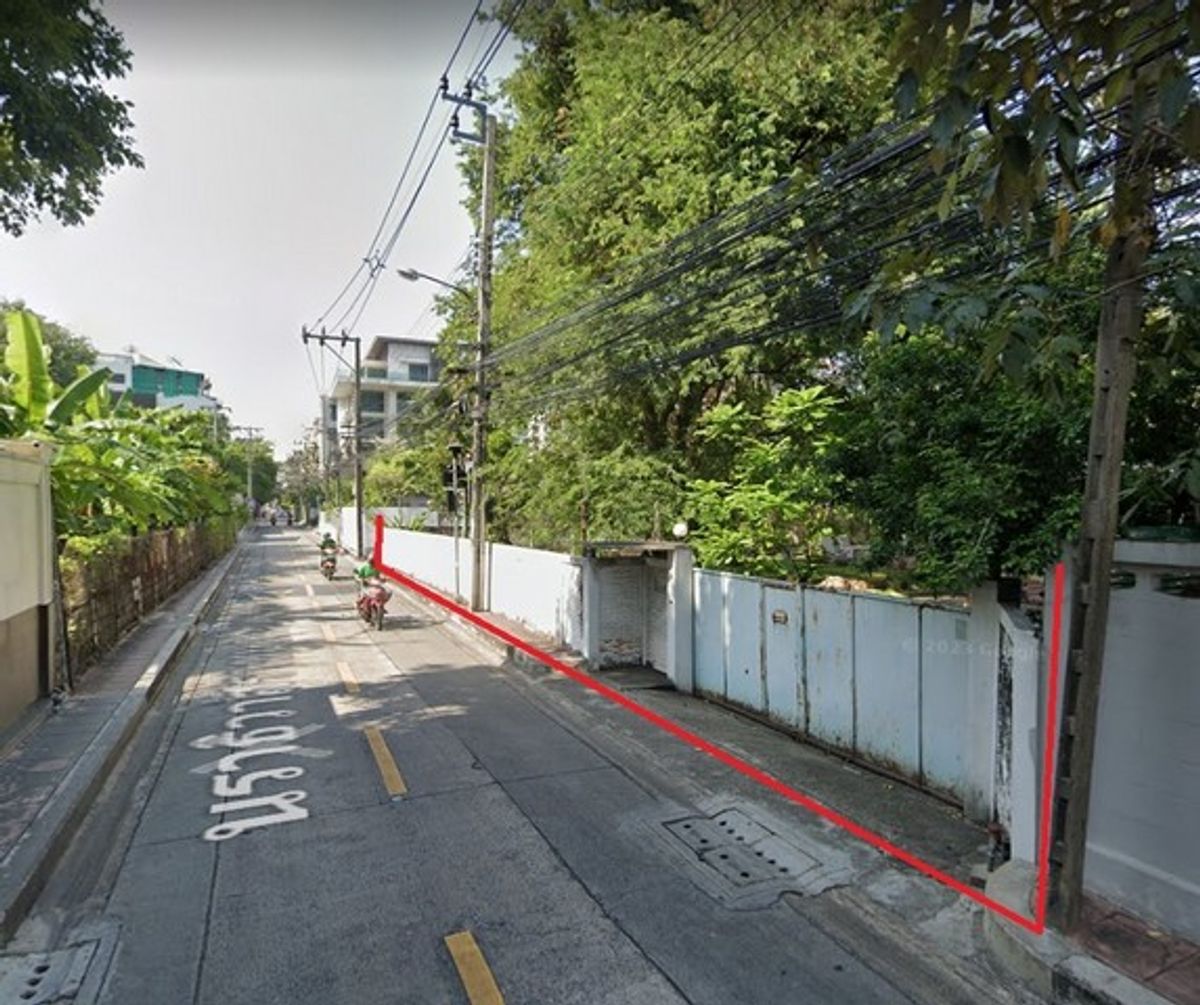 ขายที่ดินสาทร นราธิวาส : VLM 897  ขายที่ดิน ซอยนราธิวาสราชนครินทร์ 22 ซอยสาธุประดิษฐ์ 15 แขวงช่องนนทรี เขตยานนาวา