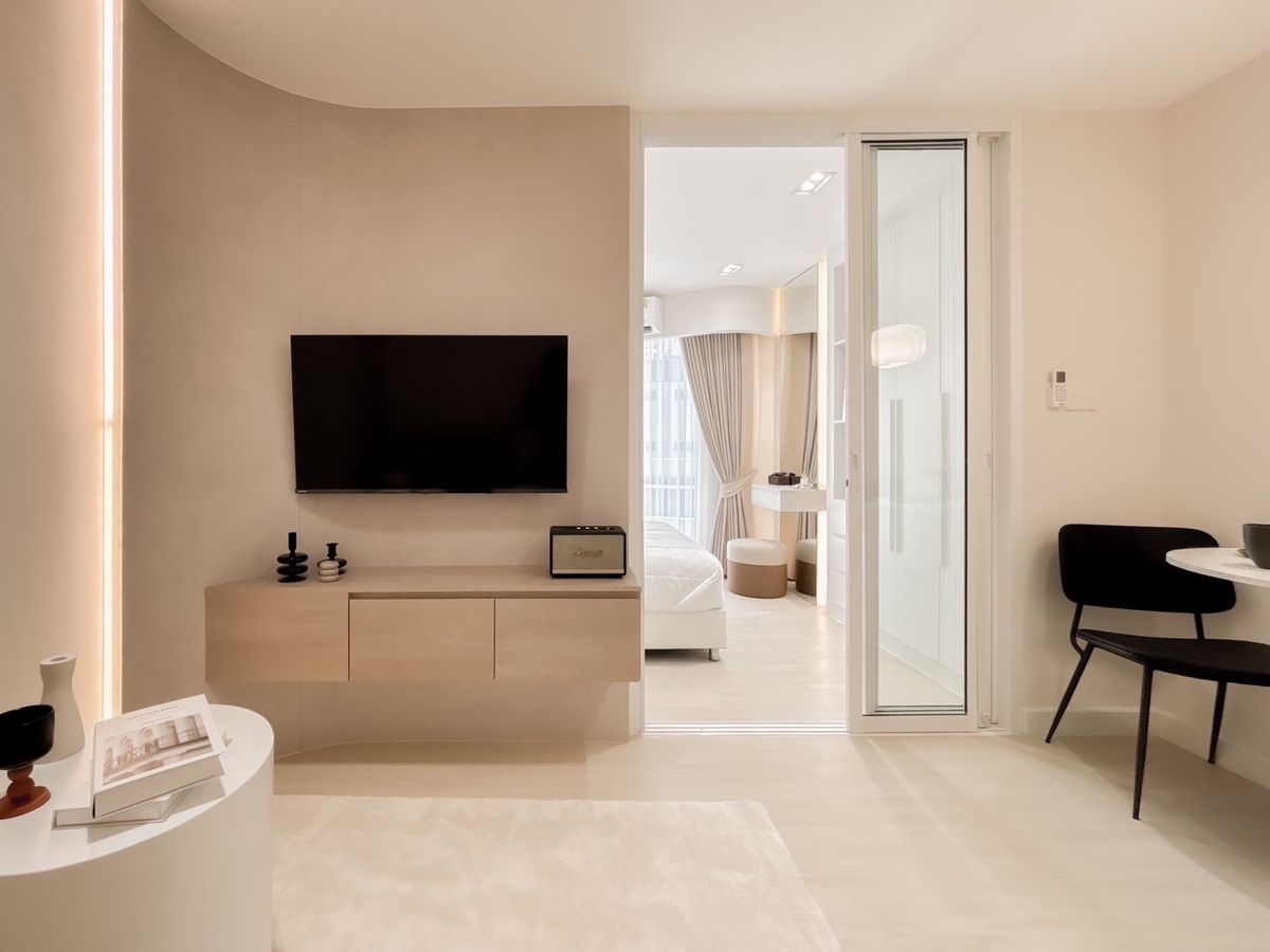 ขายคอนโดเชียงใหม่ : JC Hill Place Condo, ห้งใหม่รีโนเวทใหม่เอี่ยม แหล่งนักศึกษา โซนเจ็ดยอด ห่าง มช. 800 เมตร ครบ จบ คุ้ม ใกล้ ถ.นิมมาน. .