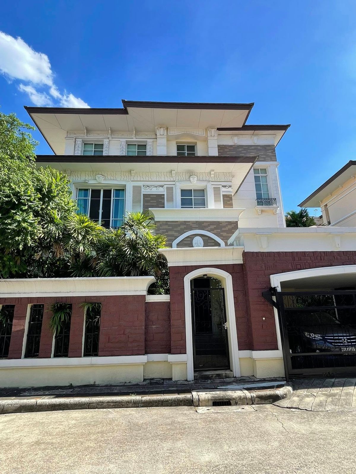 For SaleHouseKasetsart, Ratchayothin : 85.5 Sq. 4 bedrooms, 5 water houses, 3 -storey house, Ban Klang, The Nice Ratchawipha.