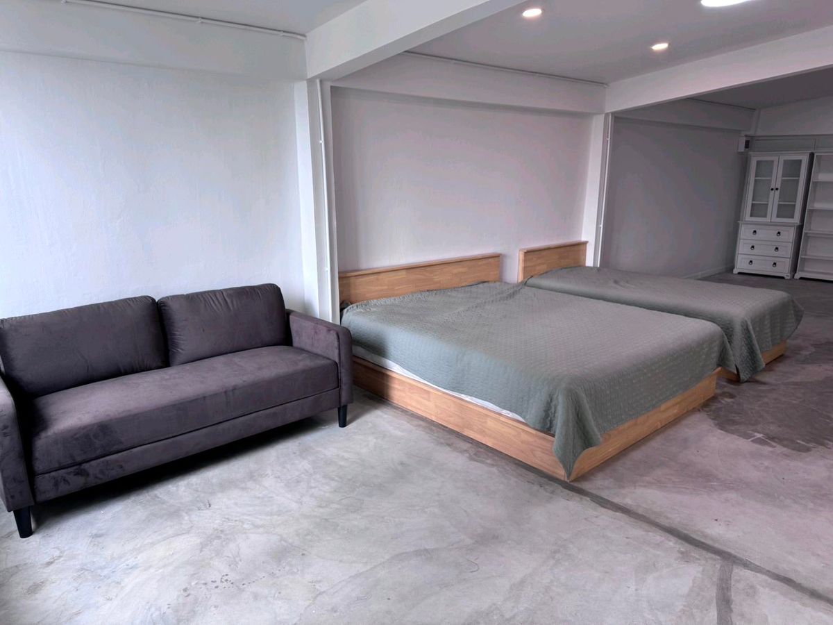 For RentCondoSathorn, Narathiwat : room for rent in Soi Chan 44