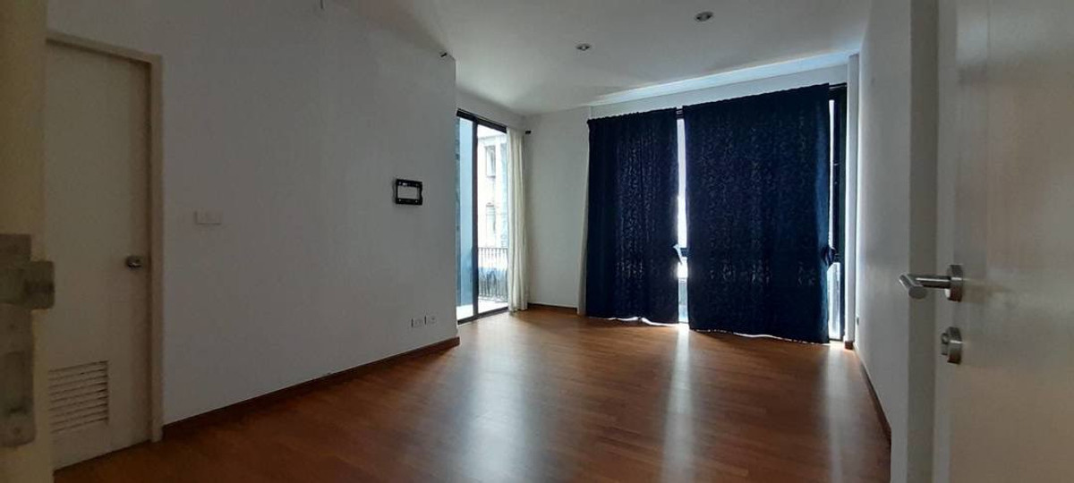 ให้เช่าทาวน์โฮมแจ้งวัฒนะ เมืองทอง : ทาวน์โฮม ติดรถไฟฟ้า เดิน5นาที ขึ้นทางด่วน2นาที ทำออฟฟิศ จดบริษัทได้