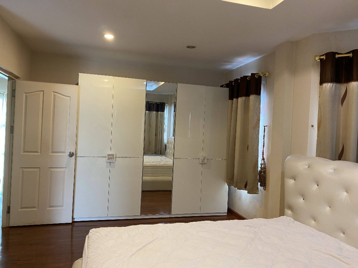 ให้เช่าบ้านพระราม 5 ราชพฤกษ์ บางกรวย : บ้านเดี่ยว มีหลังคาเต็มที่พื้นที่ ติดถนนราชพฤกษ์ 4ห้องนอน ใกล้ DBS