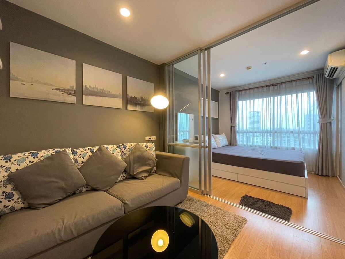 ขายคอนโดพัฒนาการ ศรีนครินทร์ : S-LPNSH312  ขายคอนโด ลุมพินี เพลส ศรีนครินทร์หัวหมาก, ตึกบี ชั้น 11 แต่งครบ 26 ตรม. 2.67 ล้าน 064-959-8900