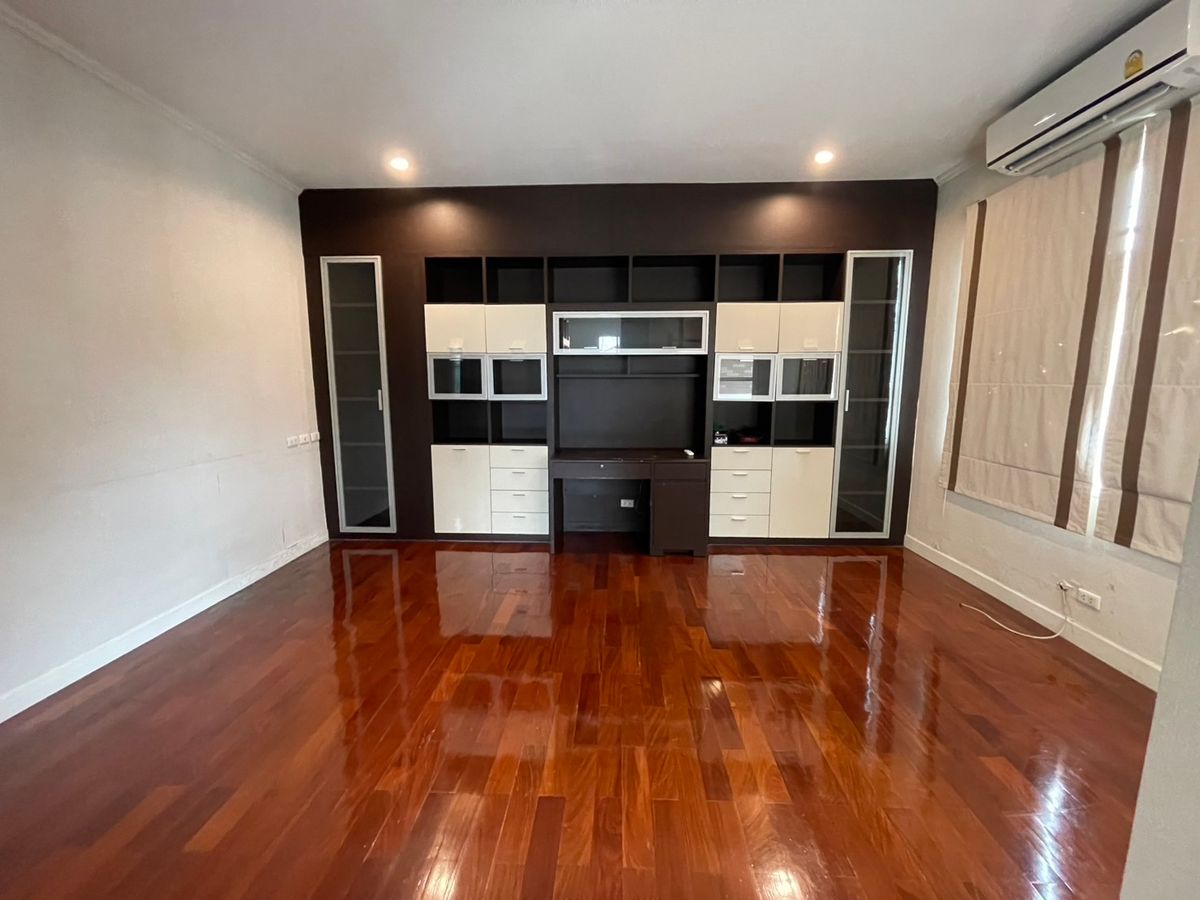 For SaleHouseSapankwai,Jatujak : Detached house for Sale