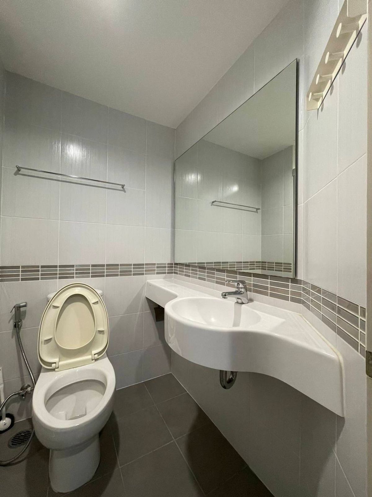 ขายคอนโดพัฒนาการ ศรีนครินทร์ : ✅ S-LPNSH312 ✅ Line : @p2nproperty