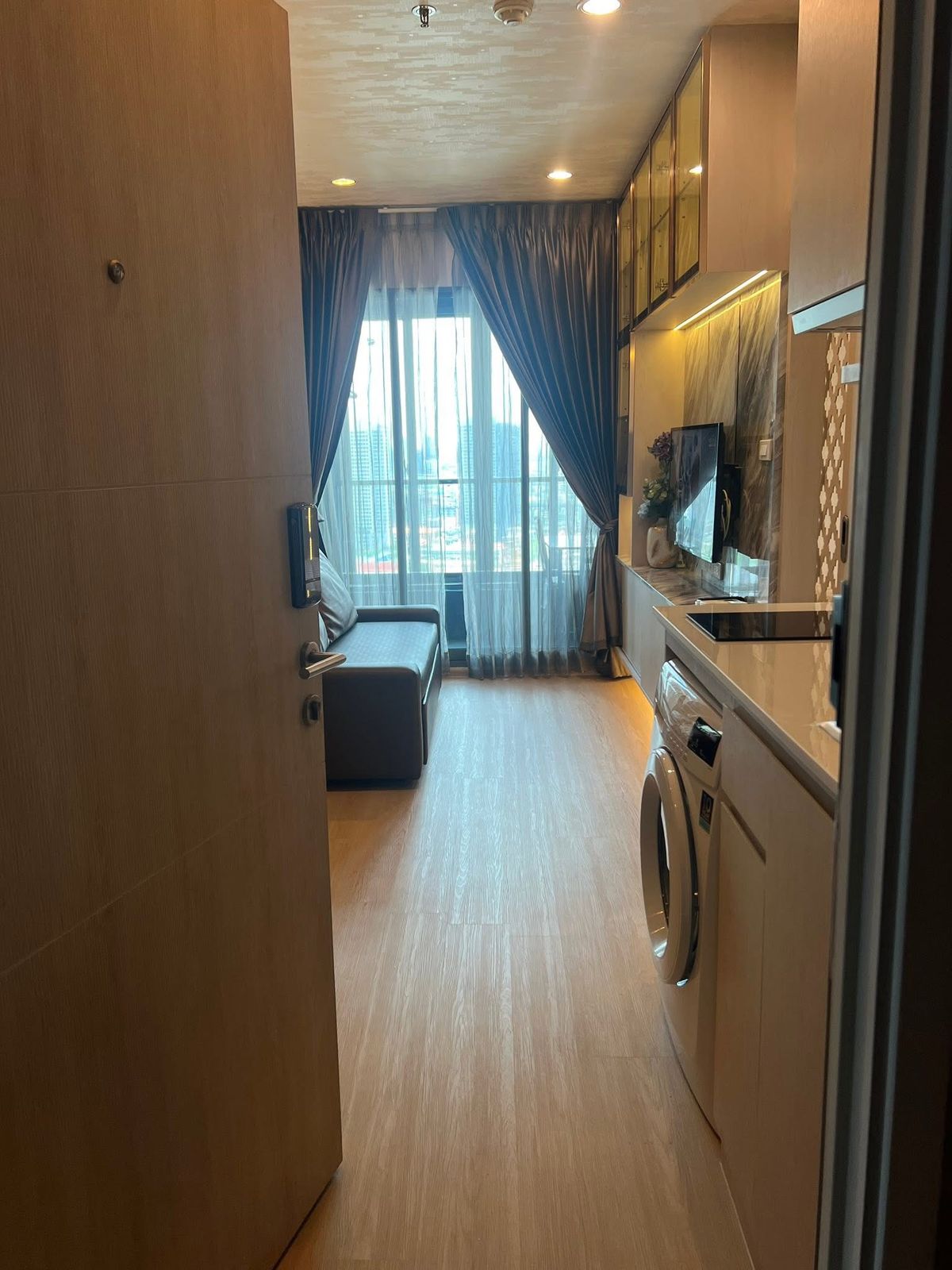 For RentCondoBangna, Bearing, Lasalle : For rent 📍 IDEO Mobi Sukhumvit Eastgate 📍 Fully furnished and equipped with electrical appliances, near BTS Bangna
