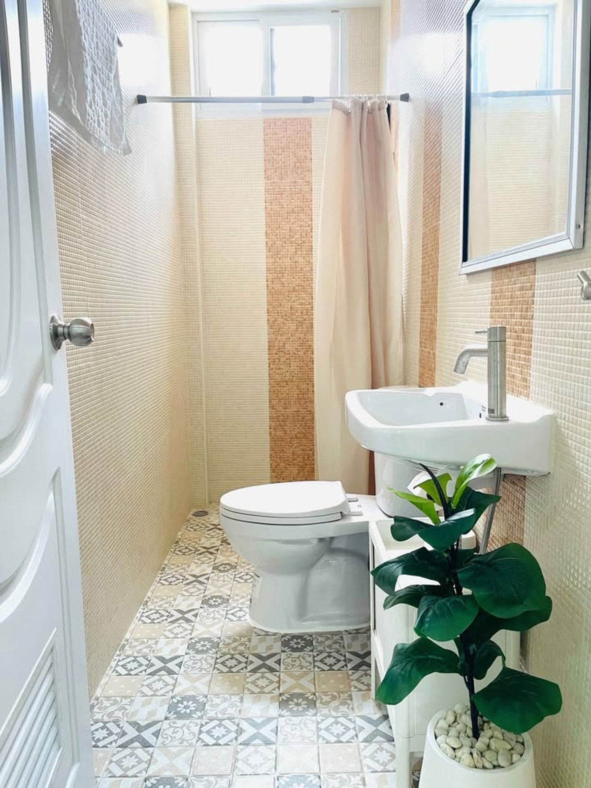 ให้เช่าทาวน์โฮมเกษตรศาสตร์ รัชโยธิน : ทาวน์เฮาส์ หัวมุม 4ห้องนอน (2 ยูนิตผสม) ซอยพหลโยธิน51 ปากซอย BTS เฟอร์นิเจอร์ครบ