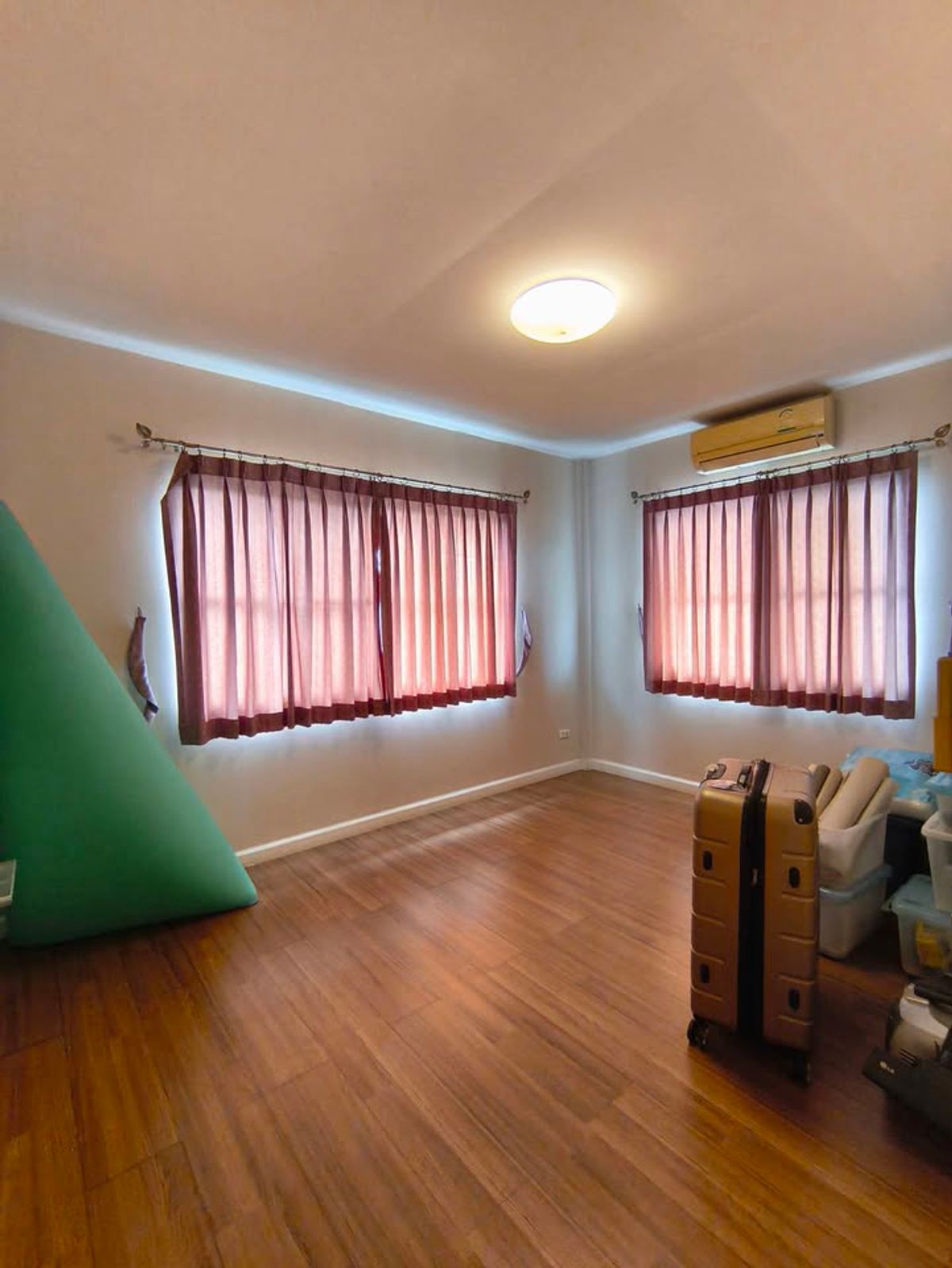 ให้เช่าบ้านพระราม 5 ราชพฤกษ์ บางกรวย : บ้านเดี่ยว 3ห้องนอน 3ห้องน้ำ เฟอร์นิเจอร์ครบ ติดวงเวียนพระราม5 ตรงข้าม เดอะ วอล์ค พร้อมเข้าอยู่ 