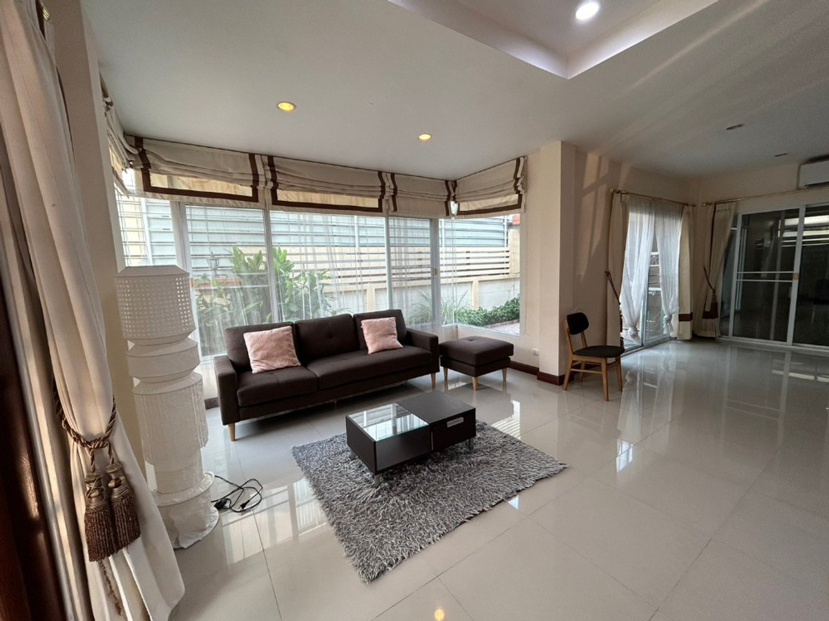 ให้เช่าบ้านพระราม 5 ราชพฤกษ์ บางกรวย : บ้านเดี่ยว มีหลังคาเต็มที่พื้นที่ ติดถนนราชพฤกษ์ 4ห้องนอน ใกล้ DBS