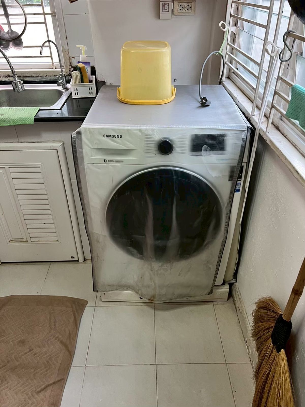 For RentHouseChaengwatana, Muangthong : fully furnished house with 3bedroom 3bathroom on Pak Kret Bypass Road, 5 mins to Muang Thong Thani.