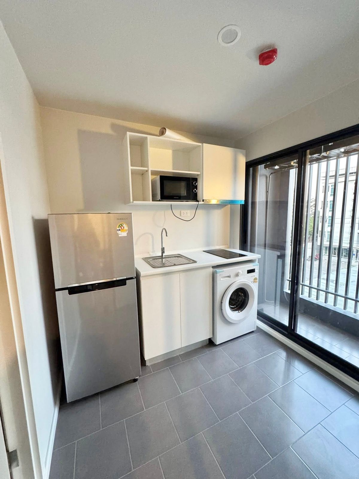 For RentCondoBangna, Bearing, Lasalle : For rent 📍 Blue Sukhumvit 105 📍 Fully furnished and equipped with electrical appliances, near MRT Sri Lasalle