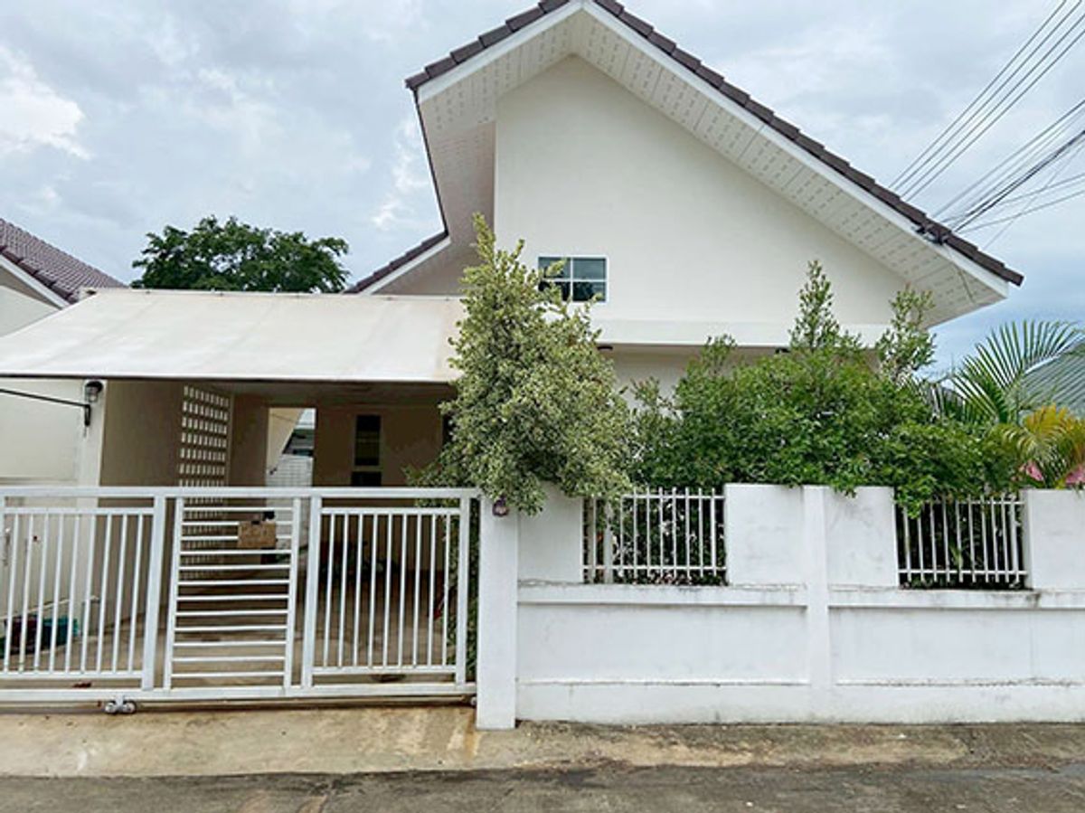 For RentHouseChiang Mai : House in the project Rent 16,000 baht per month, near Gat France, only 5 minutes. No.14H921