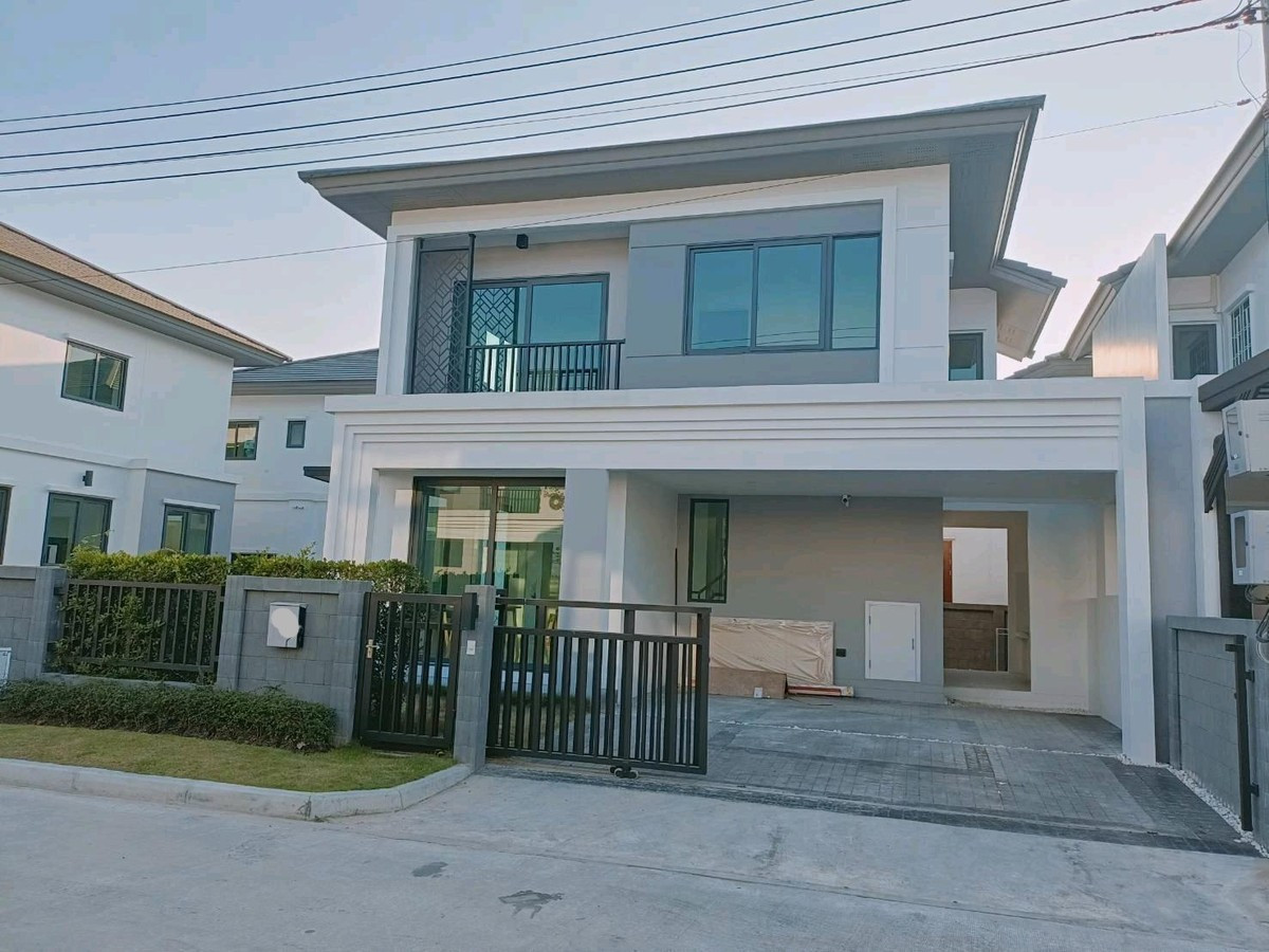 ให้เช่าบ้านพระราม 5 ราชพฤกษ์ บางกรวย : บ้านเดี่ยว 4ห้องนอน มีห้องชั้น1 เฟอร์นิเจอร์ครบ ขับรถ2นาทีถึง เดอะ วอลค์ ติดมหาวิทยาลัย ราชพฤกษ์