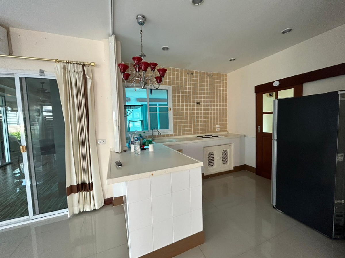 ให้เช่าบ้านพระราม 5 ราชพฤกษ์ บางกรวย : บ้านเดี่ยว มีหลังคาเต็มที่พื้นที่ ติดถนนราชพฤกษ์ 4ห้องนอน ใกล้ DBS