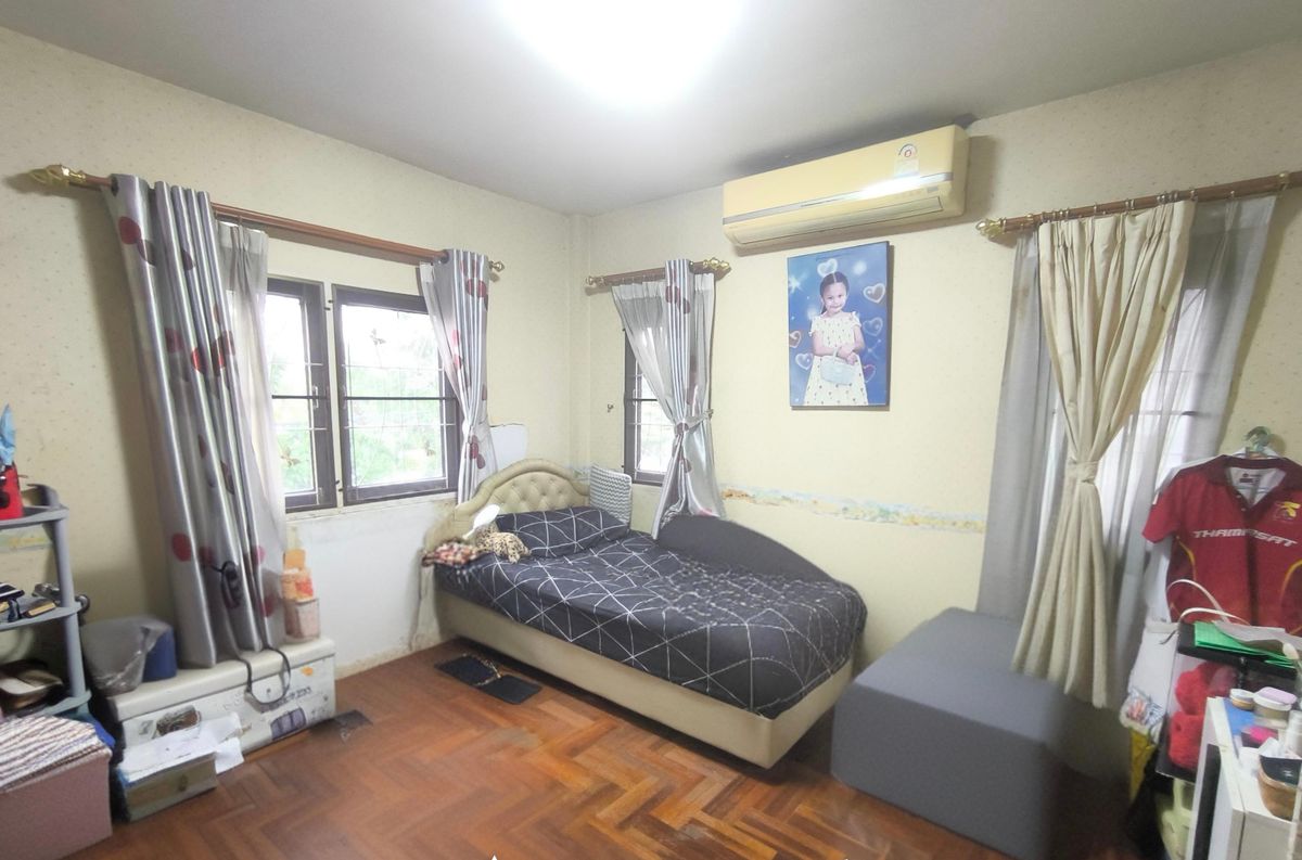 For SaleHousePathum Thani,Rangsit, Thammasat : Detached house, corner in front of the garden, wide road, can park many cars