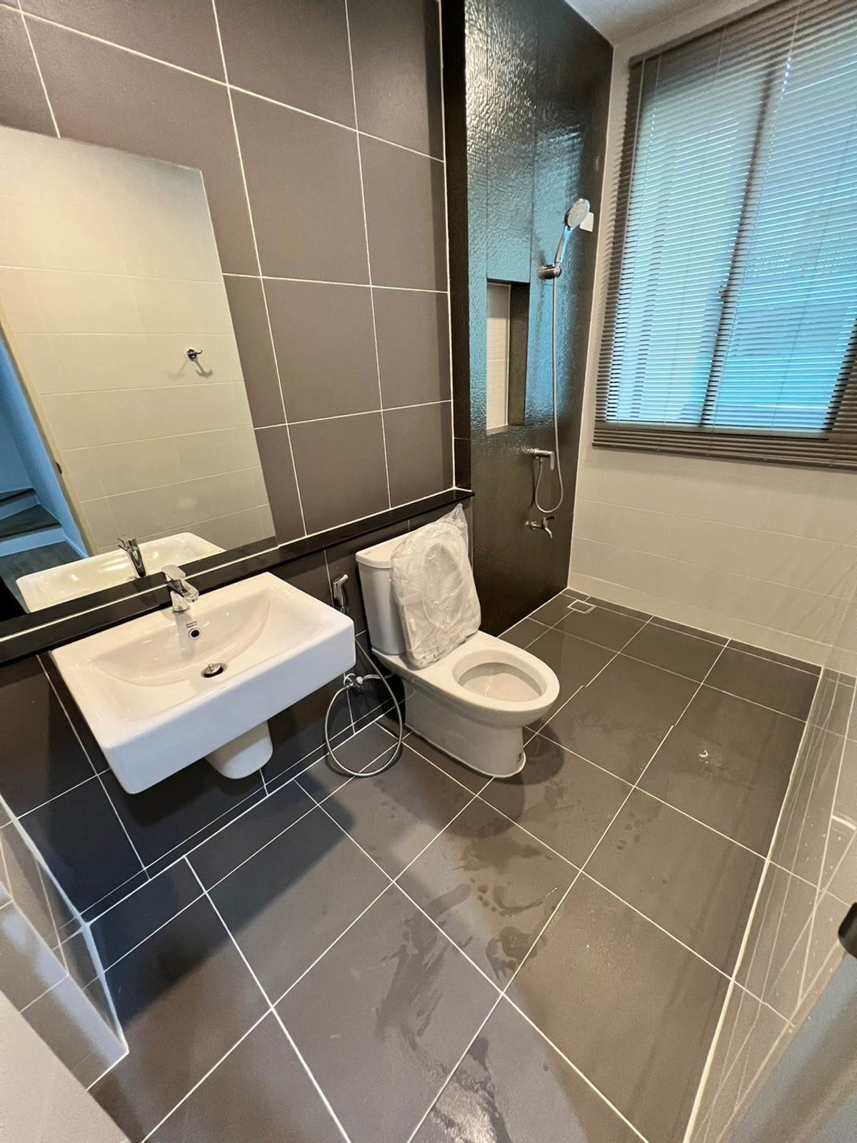 ให้เช่าบ้านพระราม 5 ราชพฤกษ์ บางกรวย : ทาวน์โฮม 3ชั้น 3ห้องนอน 3ห้องนำ 2ที่จอดรถ 5นาทีถึงเซ็นทรัล จดบริษัทได้ห้ะ