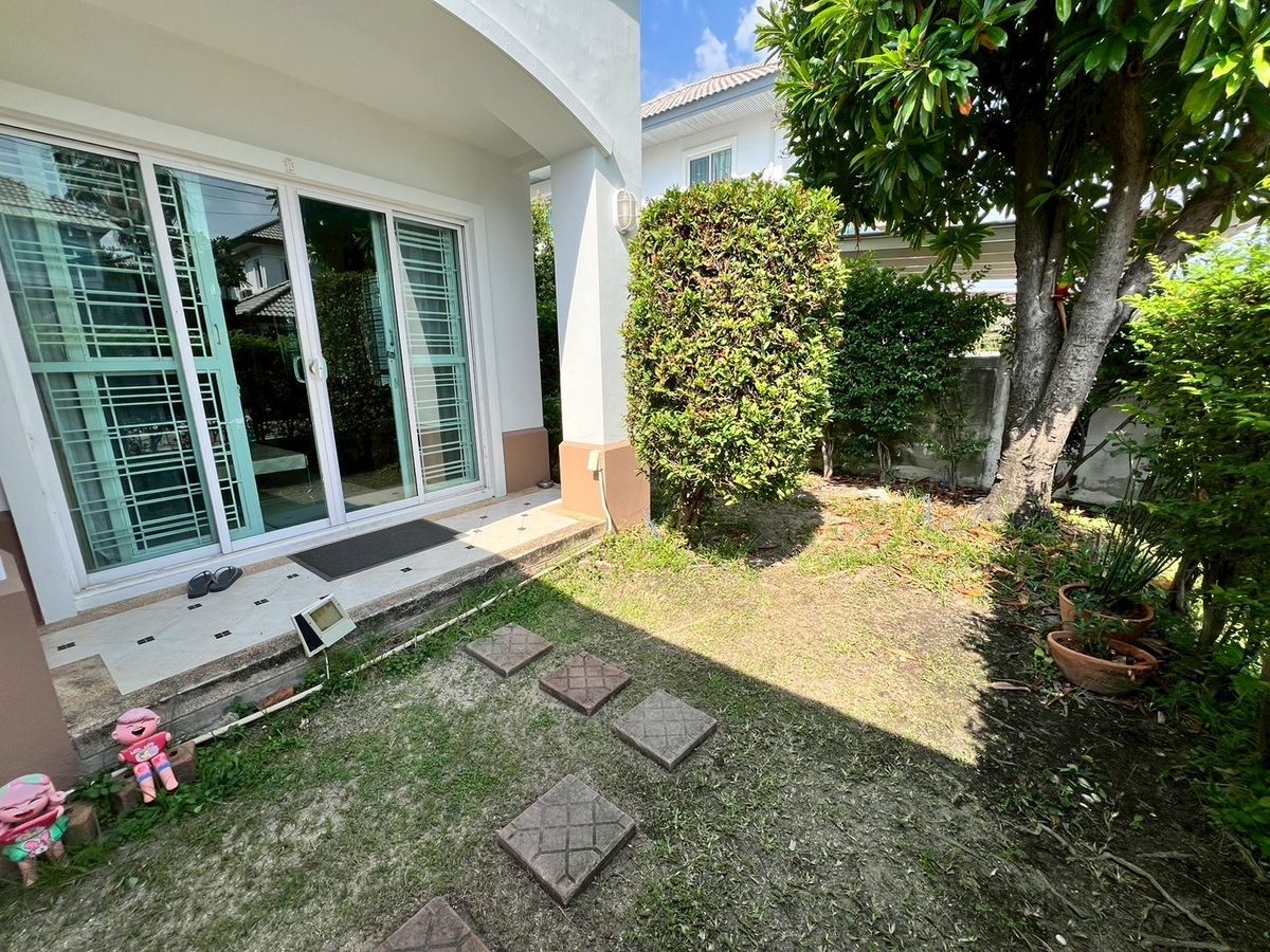 For RentHouseChaengwatana, Muangthong : fully furnished house with 3bedroom 3bathroom on Pak Kret Bypass Road, 5 mins to Muang Thong Thani.