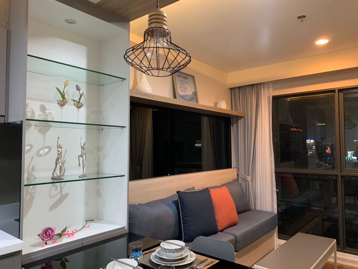 ให้เช่าคอนโดพระราม 9 เพชรบุรีตัดใหม่ RCA : for RENT : Rhythm asoke2  (1bedroom1bathroom) Please call : 095-3905490