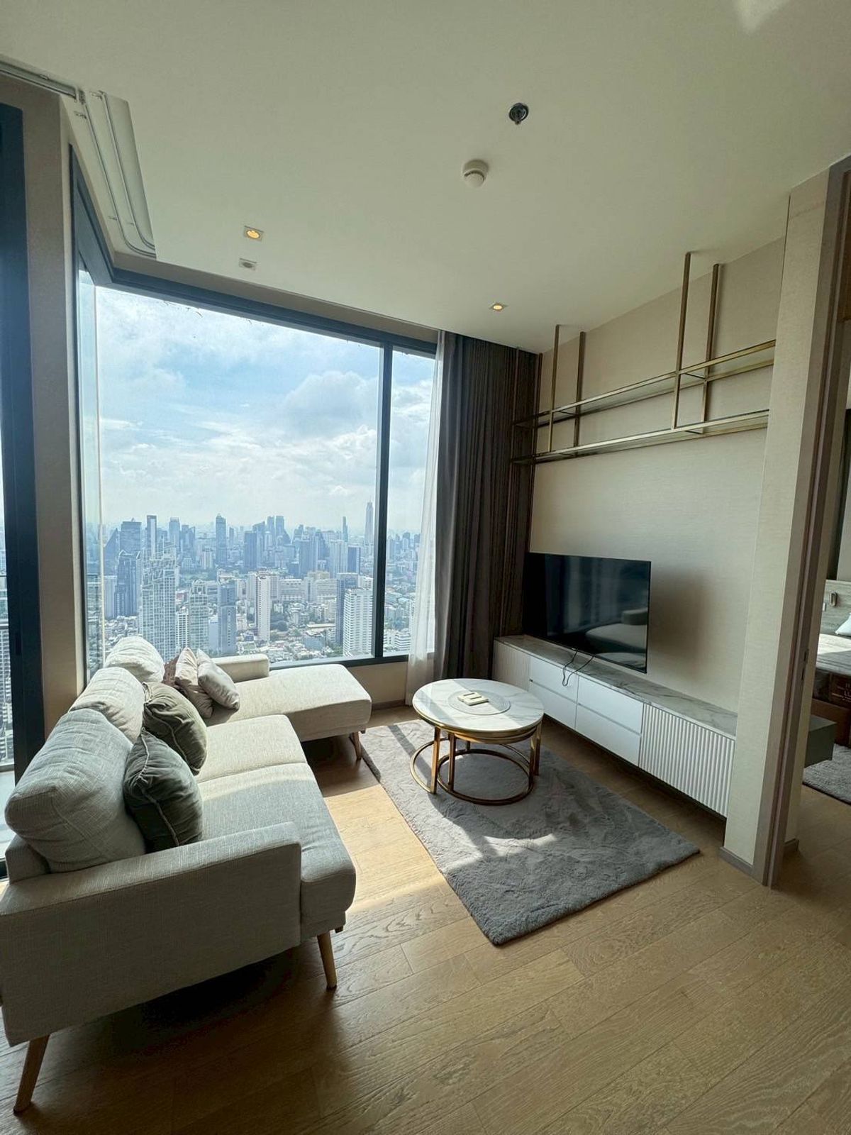 ให้เช่าคอนโดสุขุมวิท อโศก ทองหล่อ : THE ESSE ASOKE 2 ห้องนอน 2 ห้องน้ำ มีอ่างอาบน้ำ คอนโดอโศก ใกล้ BTS อโศก & MRT สุขุมวิท