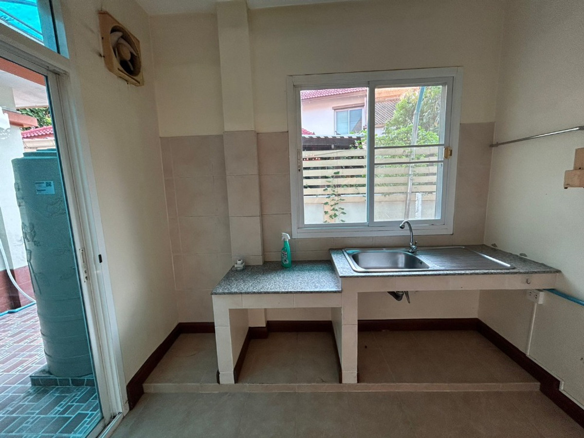 ให้เช่าบ้านพระราม 5 ราชพฤกษ์ บางกรวย : บ้านเดี่ยว มีหลังคาเต็มที่พื้นที่ ติดถนนราชพฤกษ์ 4ห้องนอน ใกล้ DBS