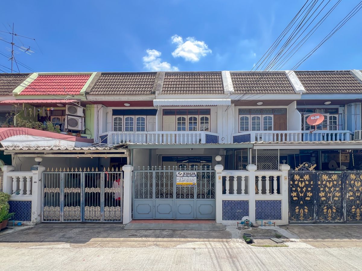 ขายทาวน์โฮมบางนา แบริ่ง ลาซาล : หมู่บ้านไพโรจน์ | ทาวน์เฮ้าส์ ซอย บางนา-ตราด 27 ติดห้าง!