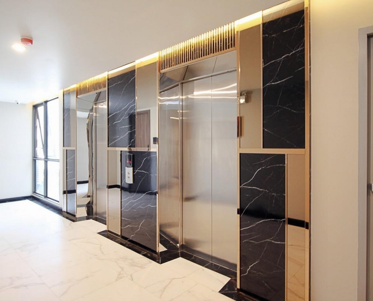 For SaleCondoSiam Paragon ,Chulalongkorn,Samyan : Luxury condo Altitude Samyan-Silom in the city center, close to BTS/MRT, convenient for all travel!Studio 29 sq.m. only 4.86 million THB with complete facilities!