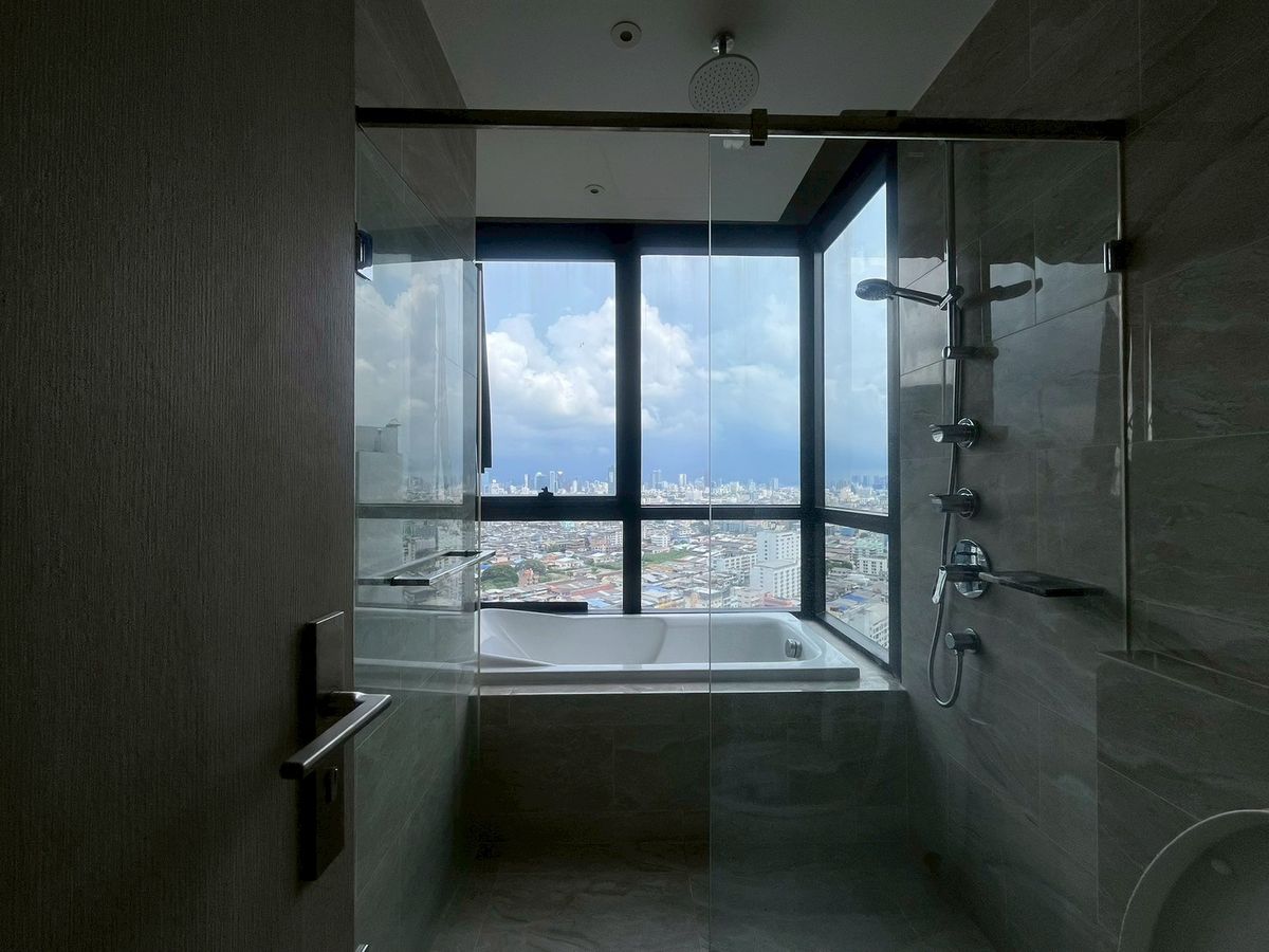 ให้เช่าคอนโดพระราม 9 เพชรบุรีตัดใหม่ RCA : 📍For Rent Ashton Asoke Rama 9 (Near MRT PhraRam 9)✨