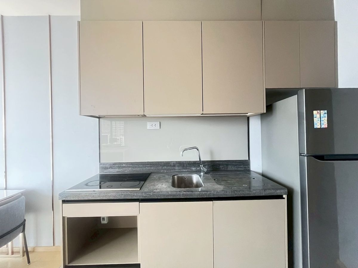 ให้เช่าคอนโดพระราม 9 เพชรบุรีตัดใหม่ RCA : 📍For Rent Ashton Asoke Rama 9 (Near MRT PhraRam 9)✨