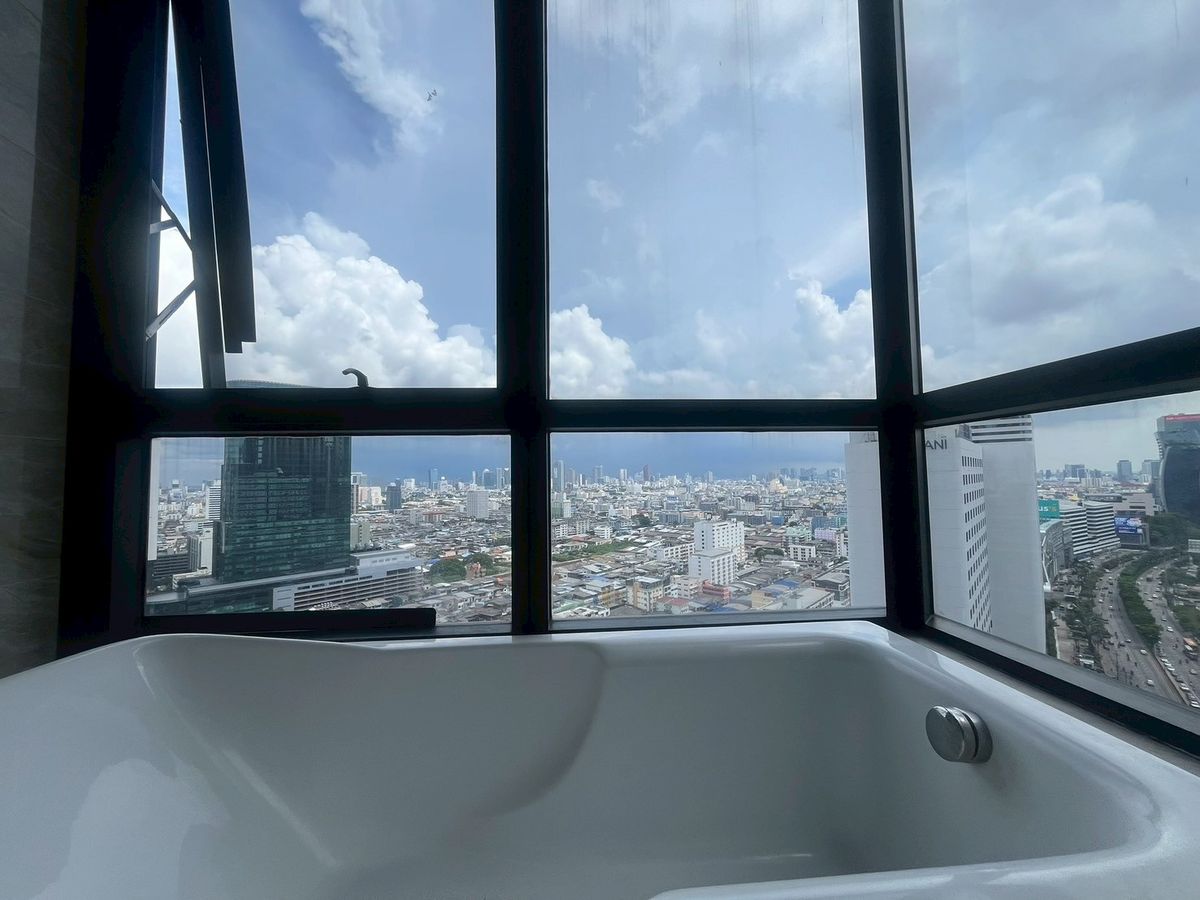 ให้เช่าคอนโดพระราม 9 เพชรบุรีตัดใหม่ RCA : 📍For Rent Ashton Asoke Rama 9 (Near MRT PhraRam 9)✨