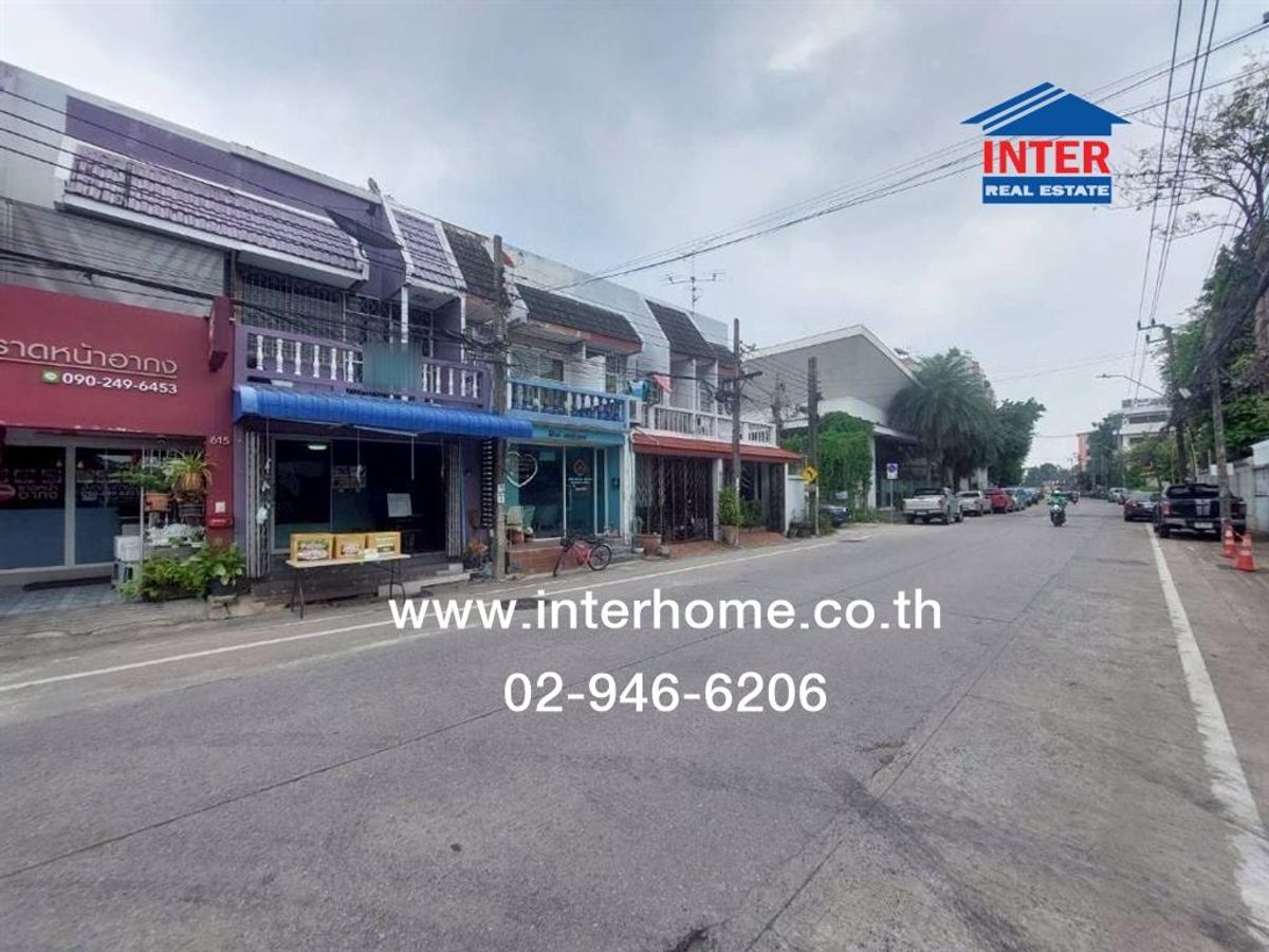 ขายทาวน์โฮมพัฒนาการ ศรีนครินทร์ : ทาวน์เฮ้าส์ 2 ชั้น 15 ตร.ว. ทาวน์เฮ้าส์ ซอยพัฒนาการ30 ถนนศรีนครินทร์ ถนนพัฒนาการ เขตสวนหลวง กรุงเทพมหานคร