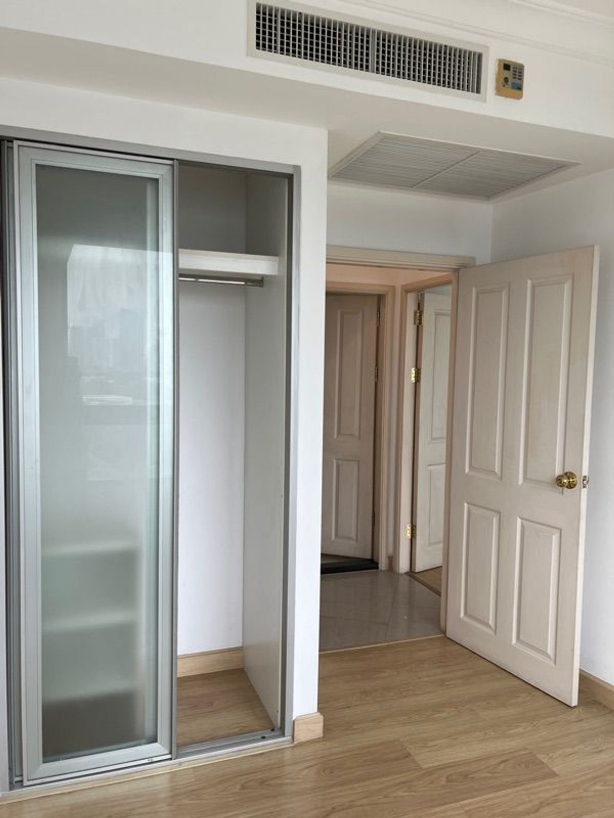 For SaleCondoRama3 (Riverside),Satupadit : 🌊 Spacious River View Condo at Supalai Casa Riva with Wide Balconies! Fully Furnished, Prime Location Near Charoenkrung–Rama 3 and Business District