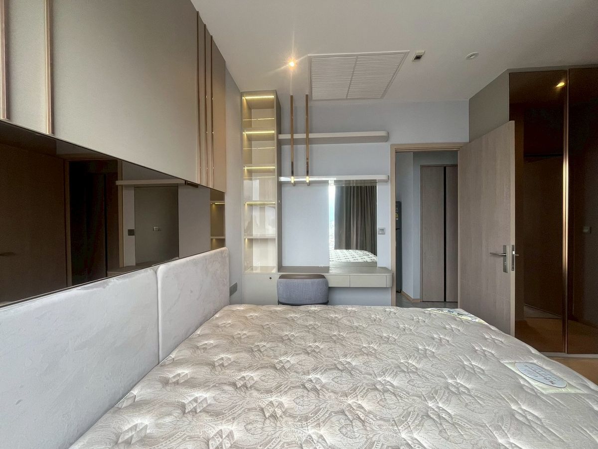 ให้เช่าคอนโดพระราม 9 เพชรบุรีตัดใหม่ RCA : 📍For Rent Ashton Asoke Rama 9 (Near MRT PhraRam 9)✨