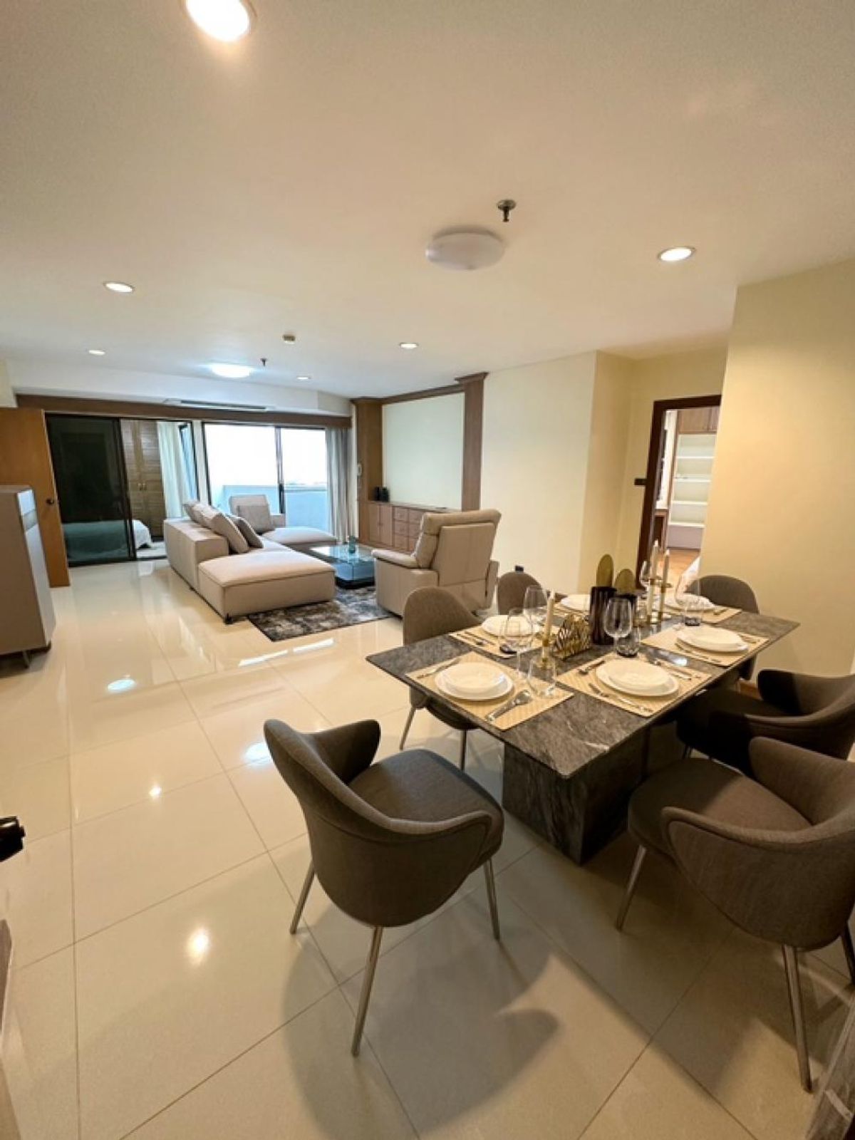 For RentCondoSukhumvit, Asoke, Thonglor : 🔥🔥29683🔥🔥Condo for rent Fifty Fifth Tower (3 bedrooms, 2 bathrooms)🌐LINE ID : @fastforrentcondo