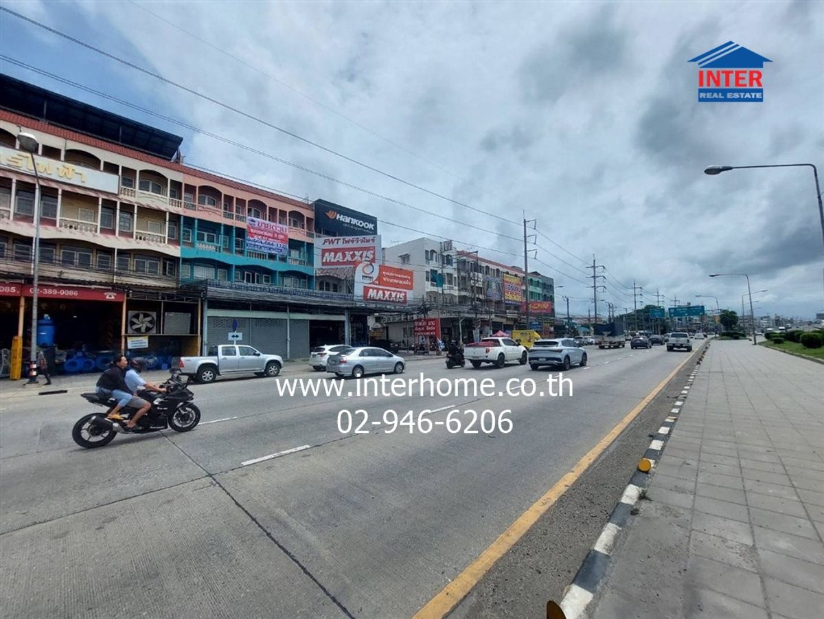 For SaleShop HouseSamut Prakan,Samrong : Commercial building 4.5, Floor 57 sq.w. Commercial building near Samut Prakan Electricity Authority Srinakarin Road, Sukhumvit Road, Mueang Samut Prakan, Samut Prakan