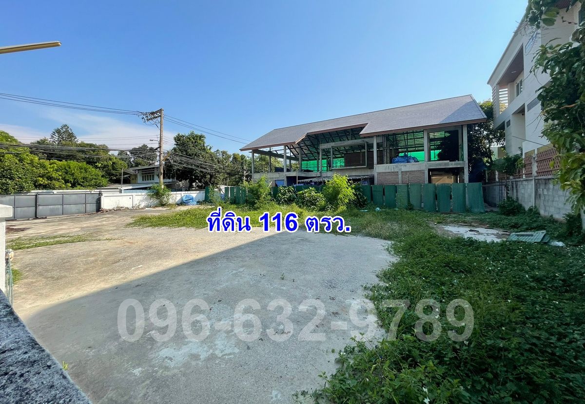 For SaleLandAri,Anusaowaree : Land for sale in Soi Sai Lom, Phahonyothin 8, size 116 sq.m., then plot a beautiful corner near the NBTC and BTS Ari. Very good location.