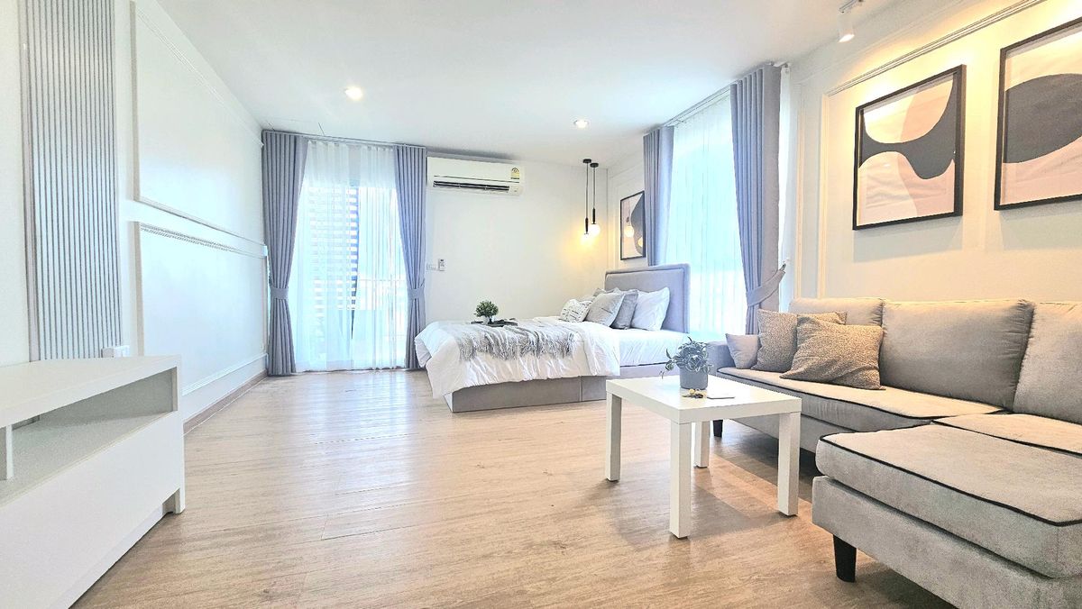 ขายคอนโดอ่อนนุช อุดมสุข : ขายคอนโด Regent Home 13 ใกล้ BTS บางจาก ห้องมุม วิวโล่ง >> พร้อมอยู่ ที่จอดรถเยอะ