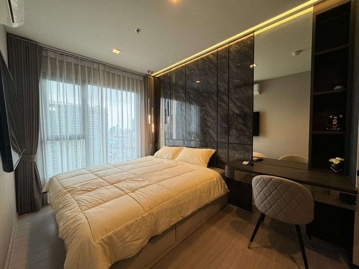 ให้เช่าคอนโดพระราม 9 เพชรบุรีตัดใหม่ RCA : ✨For Rent   For Rent  Luxury condo for rent Life Asoke Rama 9