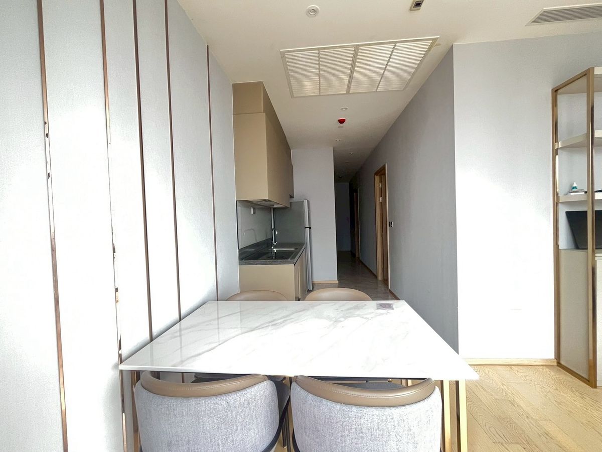 ให้เช่าคอนโดพระราม 9 เพชรบุรีตัดใหม่ RCA : 📍For Rent Ashton Asoke Rama 9 (Near MRT PhraRam 9)✨